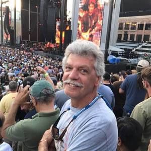 Meet your Posher, Bruce